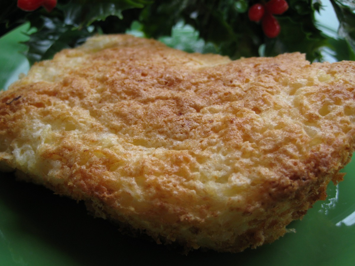 2 Ingredient Pineapple Cake (With Pineapple Sauce)