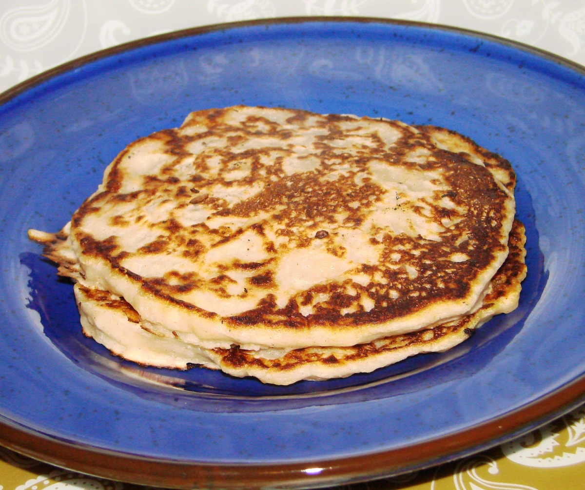 3 Ingredient Fluffy Apple Pancakes!