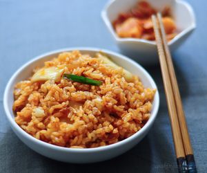 Vegetarian Kimchi Fried Rice (Kimchi Bokke